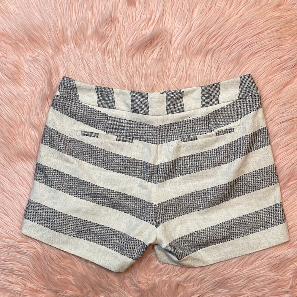 British Khaki Cream & Blue‎ Woman’s Stripe Shorts Size 8 - Picture 3 of 8